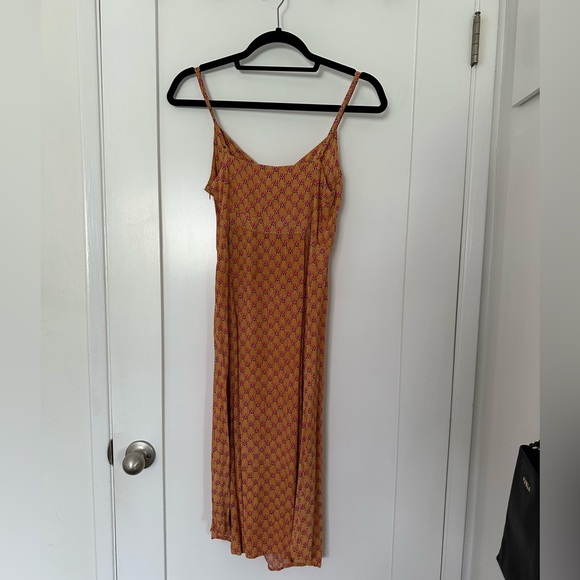 Olivaceous Eyelet Dress - Picture 4 of 4